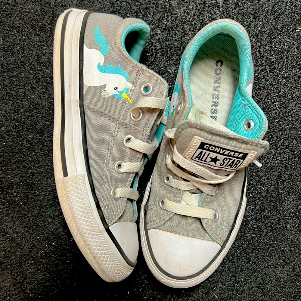 Kids converse grey unicorn